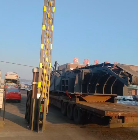 路友破碎機試機效果可圈可點，崗位不分大小，“小豆丁” 也能發(fā)光發(fā)熱。